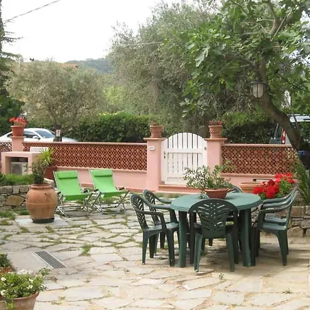 아파트 Casale Pozzo Al Moro 마리나디캄포